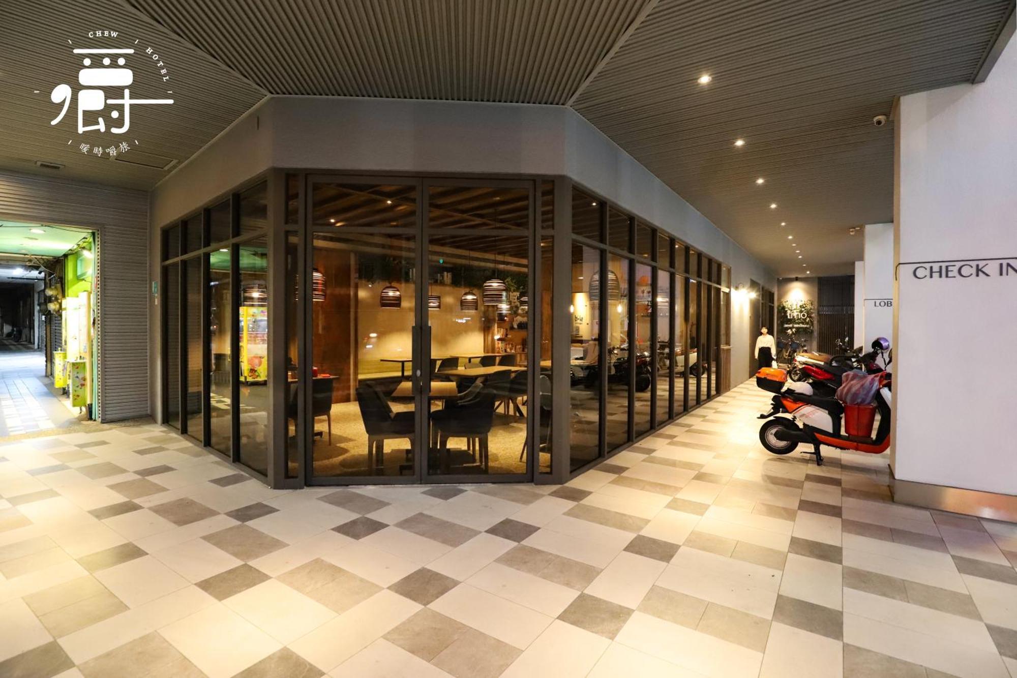 Somer Chew Hotel Tainan Buitenkant foto
