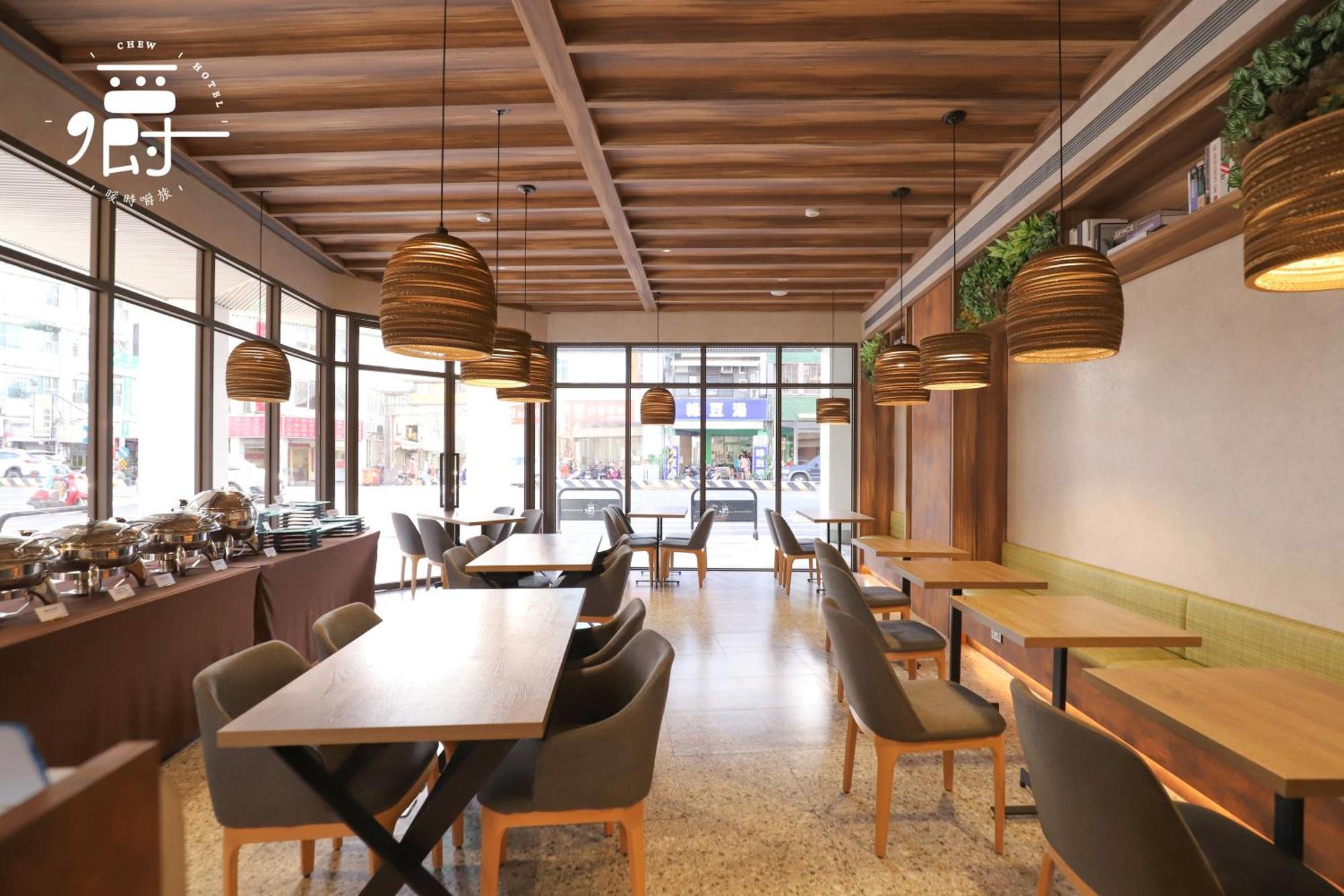 Somer Chew Hotel Tainan Buitenkant foto