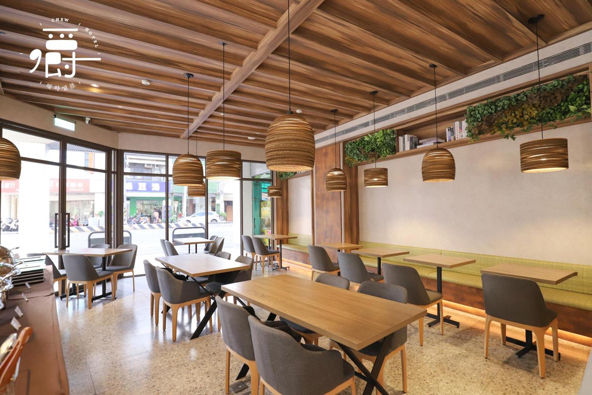 Somer Chew Hotel Tainan Buitenkant foto